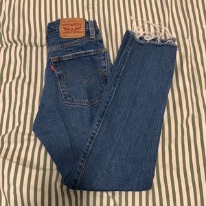 Levi’s 501 straight leg jeans